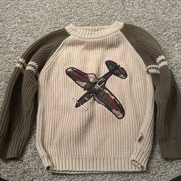 Other - Adorable airplane sweater